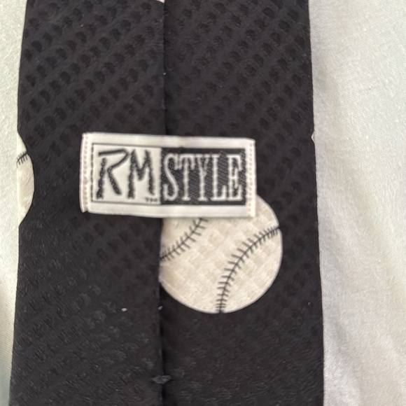 Vintage Authentic Ralph Marlin 1992 Baltimore Orioles Baseball Silk Tie - Picture 4 of 6